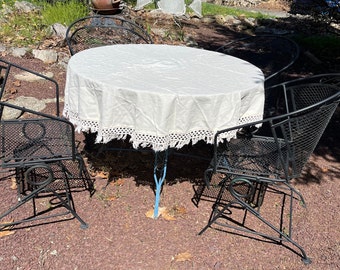 Darling Vintage Round White Cotton Tablecloth With White Fringe