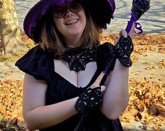 Crochet Skull Collar & Fingerless Mitts