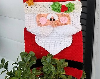 Crocheted Santa Flag: Holiday Porch Decor