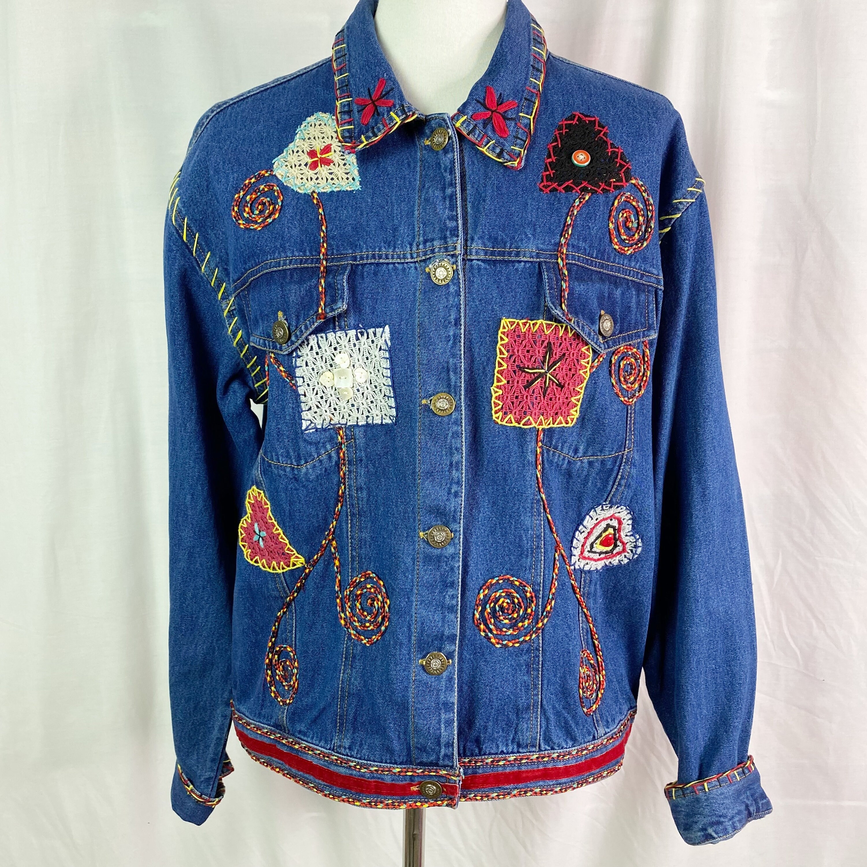 【GRAVER】Logo Heart embroidery clip denim jacket il_fullxfull.4318805263_7im7.jpg