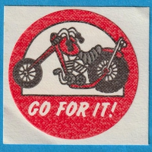 Sticker vintage tendance mat à gratter et à renifler NO TM MOTO