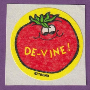 Sticker vintage tendance mat à gratter et à renifler TOMATE