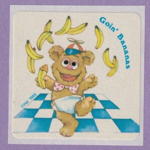 Vintage Muppet Babies FOZZY BEAR Kratz- & Schnüffel Sticker BANANE