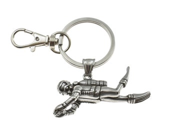 Stainless Steel Scuba Diver Keychain: 3D Charm Gift