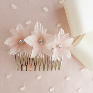 silk flower hair comb, flower hair comb, bridal hair comb