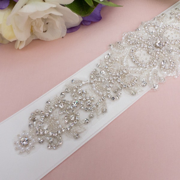 ceinture Swarovski, ceinture cristal, ceinture de mariage, ceinture cristal et perle, ceinture strass, robe de mariage/ Ariana claire