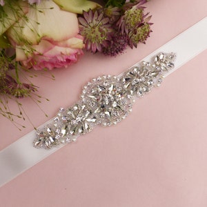 small wedding belt, wedding sash belt, crystal and pearl sash belt, bridal belt, beaded belt, jeweled belt, rhinestone belt, wedding dress