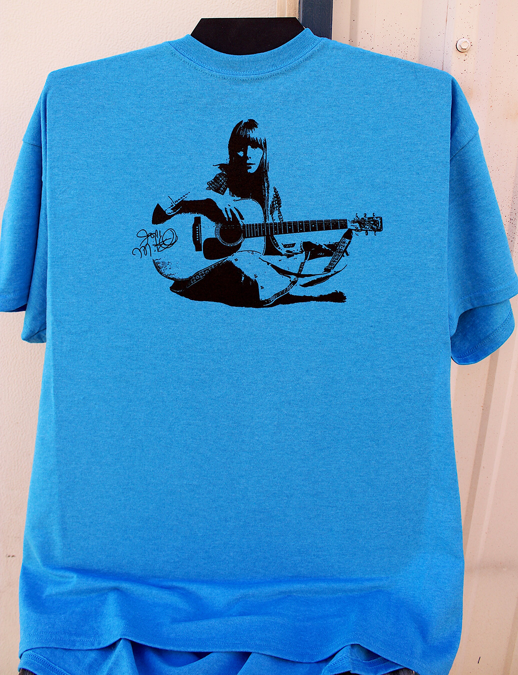 joni mitchell blue shirt