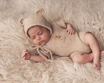 Knitted Newborn Romper with short sleeves & optional Bear bonnet, Baby hospital coming home outfit, babyshower gift, newborn photo prop set