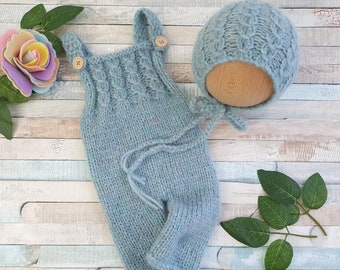 Baby Gift set, Knit overalls and bonnet outfit, New baby present, Baby Dungaree and hat set, Knitted baby coming home outfit, baby Jumpsuit.