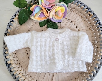 Cardigan bébé blanc pour nouveau-né, pull bébé prêt à envoyer, pull bébé blanc, cadeau de baby shower pour bébé garçon ou fille cardigan en tricot