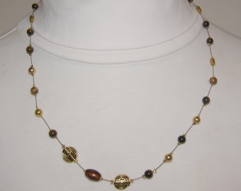 Halskette, Modeschmuck, Kette aus Schmuckperlen und Metallperlen, Magnetverschluss, Kette, Damenkette