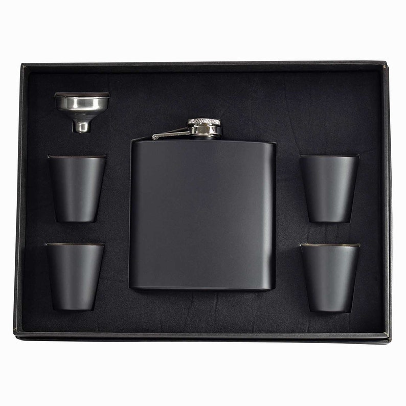 Black Matt Flask lasered logo Бровн Форман. Set flask