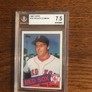 Roger Clemens Rookie 1985 Topps Beckett 7.5  (Original Issue)  (As Pictured) (04415)