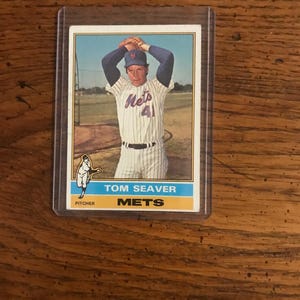 Tom Seaver 1976 Topps Baseball Card (As Pictured)  (Original Issue) (5789)