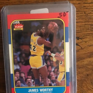James Worthy 1986 Fleer Basketball Card (edición original) (como se muestra en la imagen) (2183)