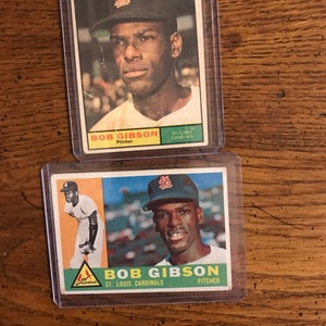 Bob Gibson 1960 e 1961 Topps Baseball Cards (tutte le carte sono originali) (le carte sono raffigurate) (03621)