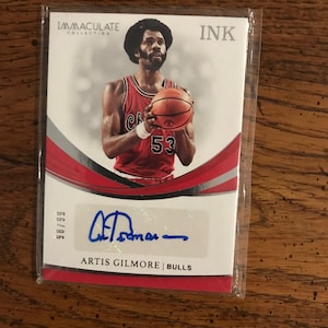 Artis Gilmore Autograph 98/99 Immaclate Basketball Card (wie abgebildet) (04135)