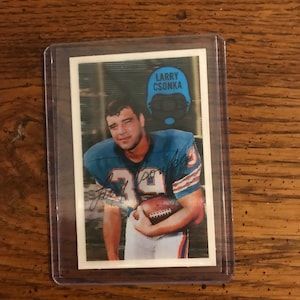 Tarjeta de fútbol de Kellogg's de Larry Csonka de 1970 (edición original) (como se muestra en la imagen) (5902)