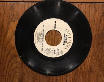 Barbra Streisand 45 Sing A Song/Make Your Own Kind Of Music  free shipping in USA   (423)