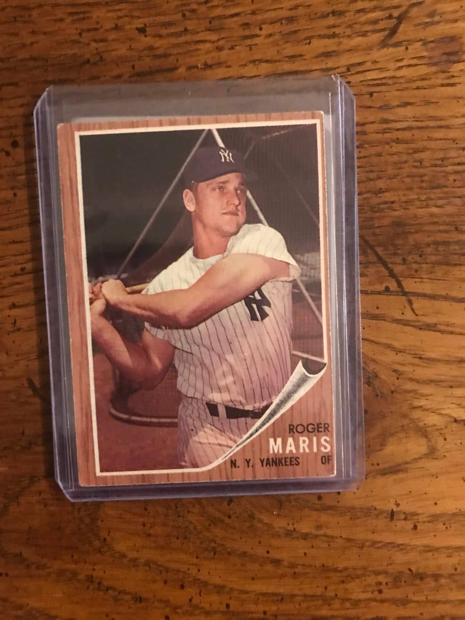 Roger Maris 1961 Topps Baseball Card (As Pictured) (Original Issue) (2814)