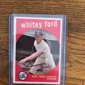 Whitey Ford 1959 Topps Baseball Card (Original Issue)  (2678)