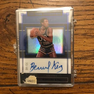 Bernard König Autogramm. One On One Basketball Card 33/49 (Originalausgabe) (Wie abgebildet) (4861)