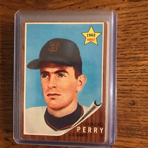Gaylord Perry Rookie 1962 Topps Baseball Card (original Issue) (As Pictured) (4549)