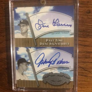 Don Larsen et Johnny Podres autographes 2005 Passé temps double autographes 14/15 (comme sur la photo) (édition originale) (5152)