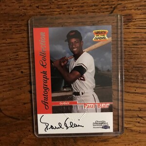 Paul Blair Autograph 1999 Fleer Baseball Card (Original Issue) (As Pictured)  (5025}