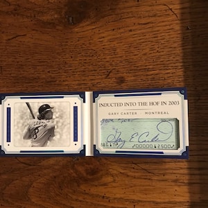 Gary Carter Autograph National Treasures 30/99 (come nella foto) (edizione originale) (4012)