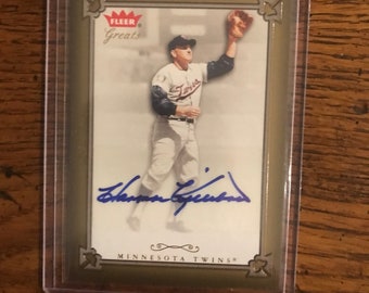 Harmon Killebrew Autograph 2004 Fleer Greats Baseball Card (Original Issue)  (4259)