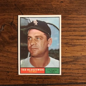 Ted Kluszewski 1961 Topps Baseball Card (edizione originale) (come da foto) (4874)