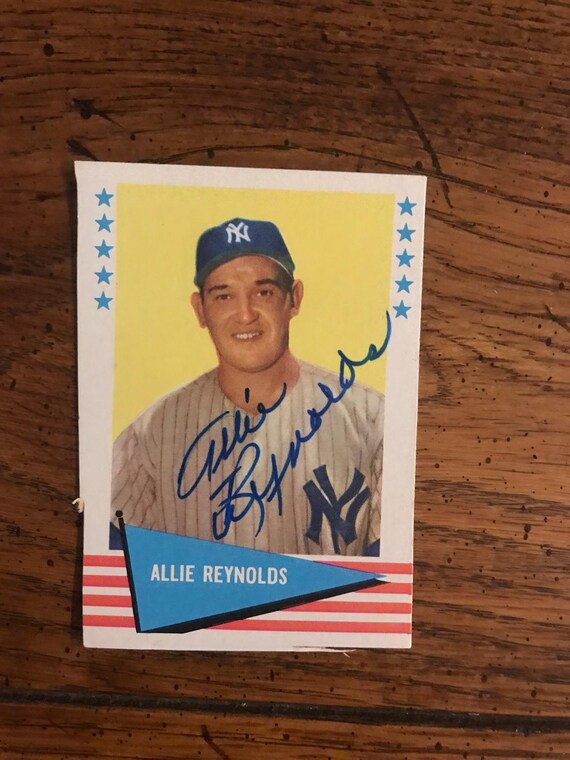 autograph on a rare baseball card Allie Reynolds Autograph on a 1961 Fleer Baseball Card (As Pictured)  (Original Issue) (6116)