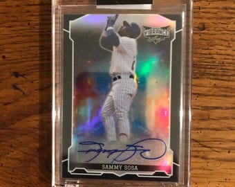 Tarjeta de béisbol con autógrafo de Sammy Sosa, Leaf Vibrance (como se muestra en la imagen) (edición original) (6562)