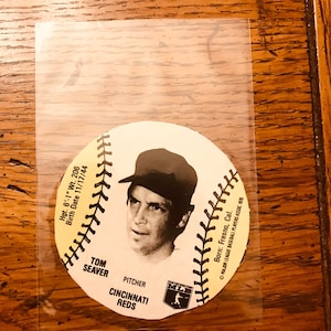 Tom Seaver Whiffle Ball Disc Card (As Pictured)   (Original Issue)  (1667)