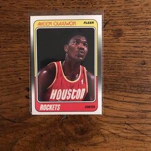 Carte de basket-ball Akeem Olajuwon 1988 Fleer (édition originale) (04955)