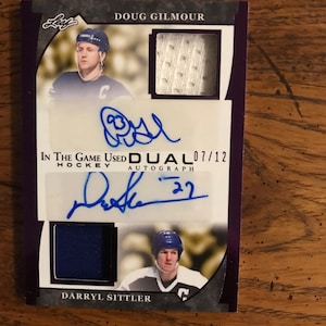 Doug Gilmour et Darryl Sittler 7/12 doubles autographes et écussons de jeu de feuilles d'occasion (édition originale) (comme sur la photo) (2950)