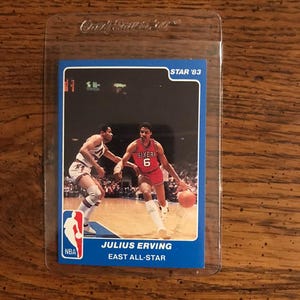 Carte de basket-ball Julius Irving 1983 Star Company (comme sur la photo) (édition originale) (5146)