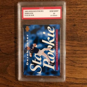 Derek Jeter 1995 Upper Deck Rookie Baseball Card classificata 10 (come da foto) (edizione originale) (5428)