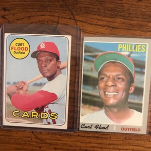 Curt Flood 2 cartes de baseball différentes (édition originale) (comme sur la photo) (5907)