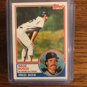 Wade Boggs Rookie 1983 Topps Baseball Card  (Original Issue) (As Pictured) (6009)