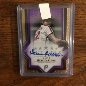 Autographe Steve Carlton 40/50 Topps Five Career Baseball Card (édition originale) (comme sur la photo) (4145)
