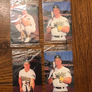 Mark McGwire 1990 Mother's Cookies 4 diverse carte da baseball ancora sigillate (edizione originale) (come nella foto) (1597}