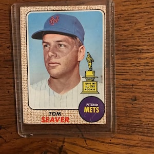 Tom Seaver 1968 Topps Baseball Card (As Pictured)   (Original Issue)  (5176)