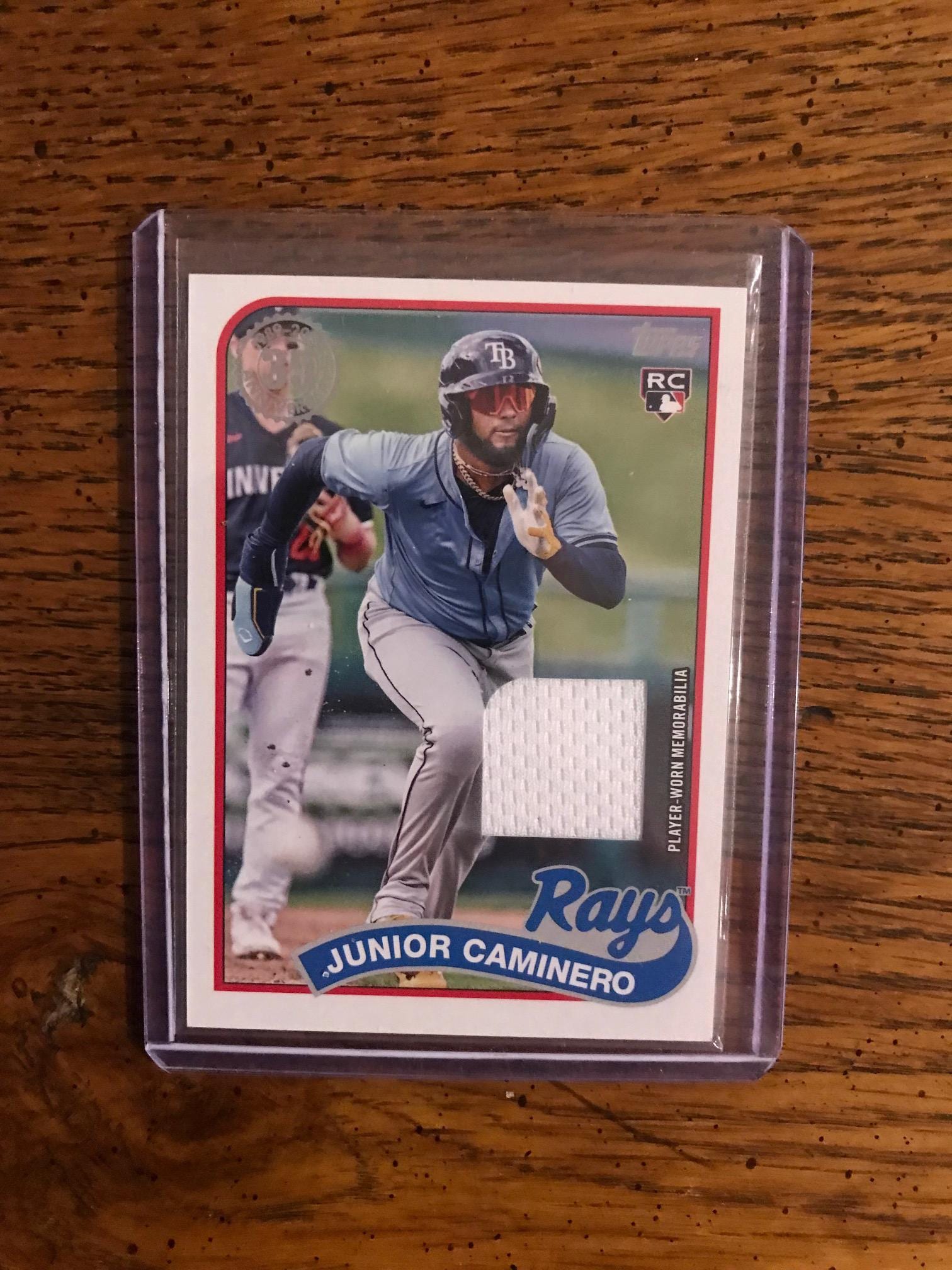 ジュニア・カミネロ Topps レリックパッチカード（写真の通り 