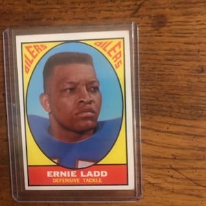 Ernie Ladd 1967 Topps Football Card (edição original) (conforme ilustrado) (5211)
