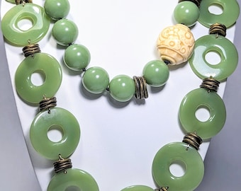 Vintage Les Bernard Lucite Jewelry Set, Green Beige Necklace Earrings
