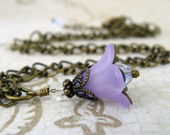 Lavender Flower Necklace, Pale Purple Lucite Flower Pendant, Vintage Style Jewelry, Fairytale Inspired Summer Jewelry, Gift For Her