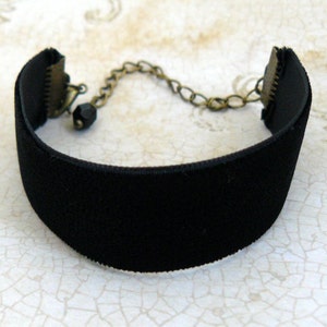Black Velvet Bracelet, Goth Black Velvet Ribbon Cuff, Gothic Jewelry, Vintage Inspired Gothic Lolita Bracelet image 2